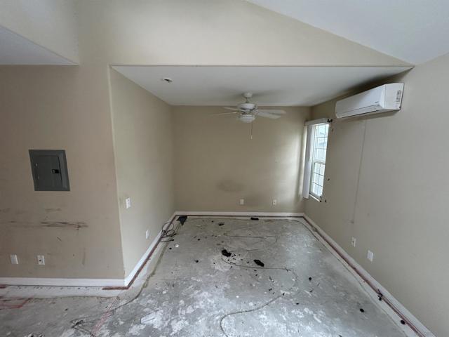 5404 Balboa Arms Dr, San Diego CA: https://media.crmls.org/mediaz/d8ef6dfa-f86b-4c26-ada7-5b426ab7b2c9.jpg