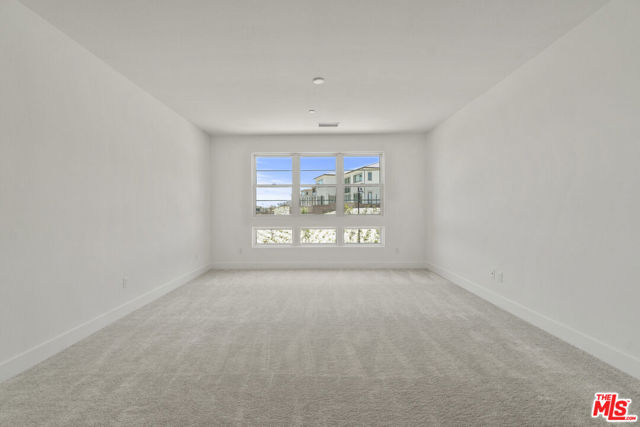 20115 W Galway Lane, Porter Ranch CA: https://media.crmls.org/mediaz/d8efa497-ba19-46c9-b55b-a9ebda5af57e.jpg