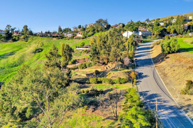 807 Boulder Drive, San Jose CA: https://media.crmls.org/mediaz/d8f007e8-61c7-48d1-b885-3b9b4b29c301.jpg