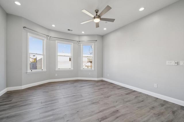 30003006 26th Street, San Francisco CA: https://media.crmls.org/mediaz/d8f0139c-be3b-438d-a820-e2f2223b5b5a.jpg