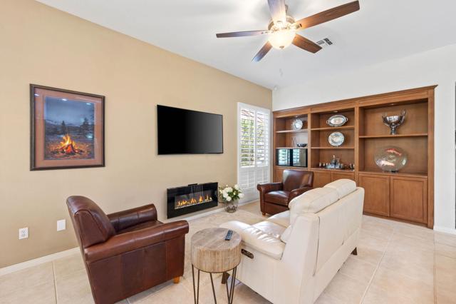 78467 Sterling Lane, Palm Desert CA: https://media.crmls.org/mediaz/d8f10de7-a041-4a4a-980e-28415db67cff.jpg