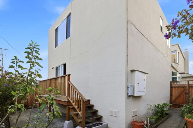 24 Westmont Drive, Daly City CA: https://media.crmls.org/mediaz/d8f1af5a-d324-4981-8211-655dd68eff46.jpg