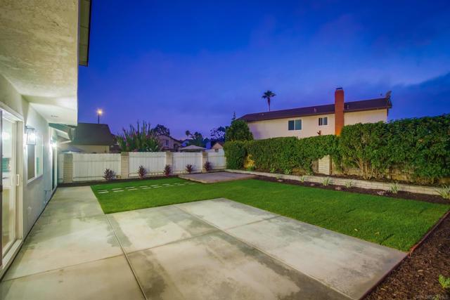 13856 Paseo Cardiel, San Diego CA: https://media.crmls.org/mediaz/d8f22090-74b9-46b7-9d74-f985b407e777.jpg