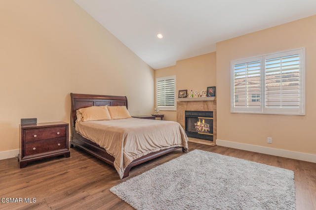 5200 White Oak Avenue, Encino CA: https://media.crmls.org/mediaz/d8f225a5-d206-4eb2-950b-195ec6f89ff4.jpg