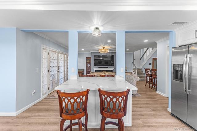 1363 Timberpond Dr, El Cajon CA: https://media.crmls.org/mediaz/d8f26f47-9855-424e-948d-ee210359eead.jpg