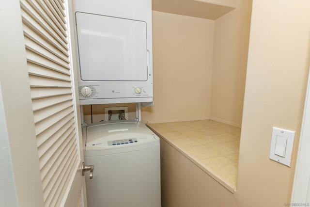 Image 19 of 27 For 5252 Balboa Arms Dr  #155