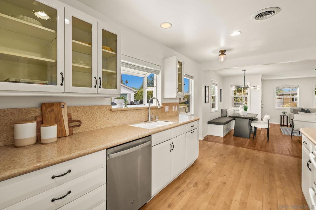 4740 Altadena - photo 12