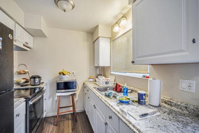 923 Delport Avenue, Santa Rosa CA: https://media.crmls.org/mediaz/d8f2ee8a-ea11-4542-b914-72170cb93100.jpg