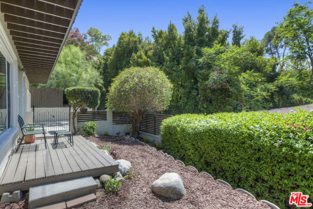 Image 3 for 1174 Oneonta Dr, Los Angeles, CA 90065
