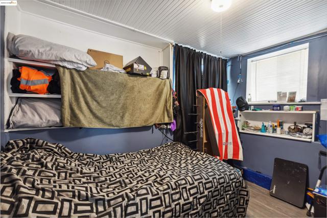 2029 E 22nd St, Oakland CA: https://media.crmls.org/mediaz/d8f5af94-3c58-4b1e-87cd-fea4683ec135.jpg