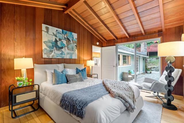 1019 Los Trancos Road, Portola Valley CA: https://media.crmls.org/mediaz/d8f5c9f8-cbea-4f6d-beb7-dbce4aec5d1e.jpg
