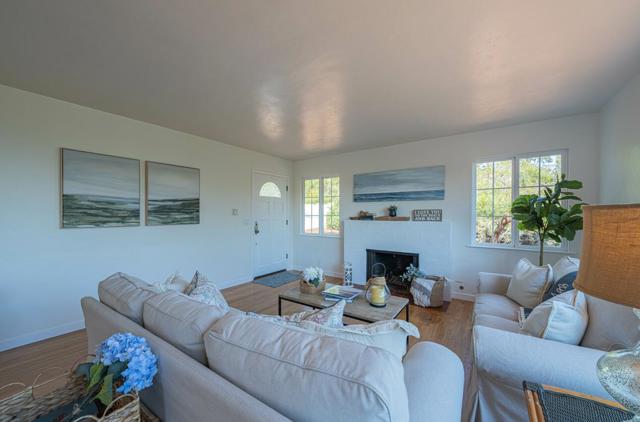 189 Via Gayuba, Monterey CA: https://media.crmls.org/mediaz/d8f5e7f7-6bc4-47fe-9ecb-0d2ce061b57a.jpg