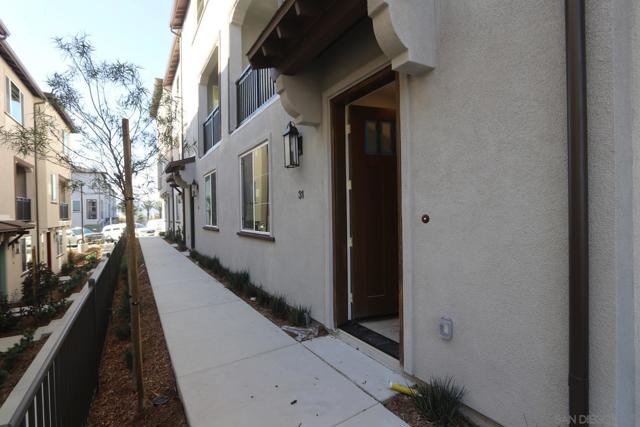 12811 ENCANTADORA Unit 31, San Diego CA: https://media.crmls.org/mediaz/d8f6e3db-df4d-4b9e-ab09-05cc02d973e0.jpg