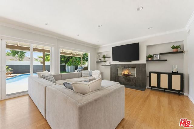 14056 Margate Street photo 3