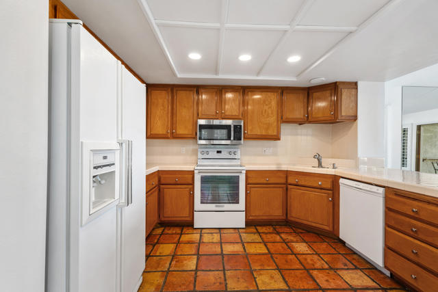 73322 Shadow Mountain Drive, Palm Desert CA: https://media.crmls.org/mediaz/d8f753e4-343a-414e-a9f0-bb5dadeec658.jpg