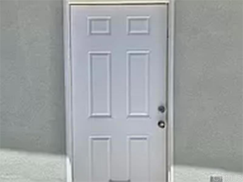 https://media.crmls.org/mediaz/d8f7a333-4688-4836-a4cc-9b46c0e5155d.jpg?preset=X-Large