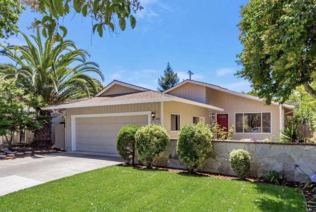 3210 South Court, Palo Alto CA: https://media.crmls.org/mediaz/d8f83246-f648-4f3f-a6a2-1d16b90a8277.jpg