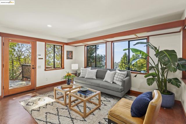 25 Dartmouth Dr, Berkeley CA: https://media.crmls.org/mediaz/d8f874a4-2c09-4dd3-be6c-327774eceb4c.jpg