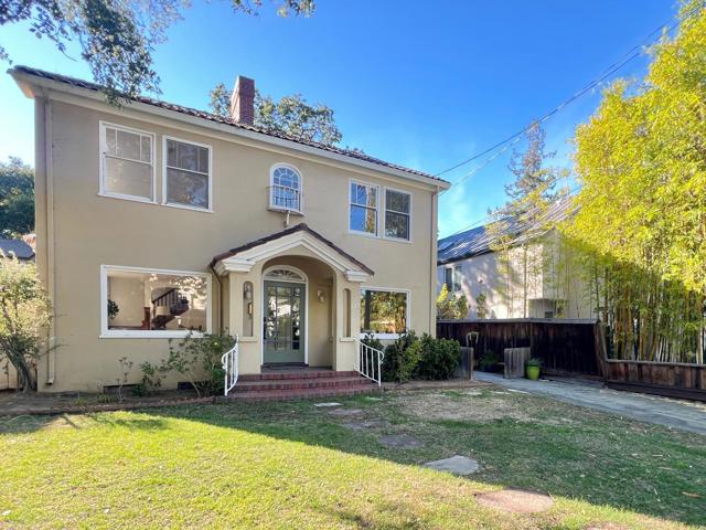 125 Lowell Avenue, Palo Alto CA: https://media.crmls.org/mediaz/d8f92711-1359-4a9e-a29f-c1910b51fec8.jpg