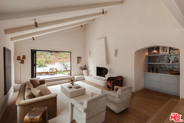 10 Village Circle, Manhattan Beach, California 90266, 3 Bedrooms Bedrooms, ,2 BathroomsBathrooms,Residential,Sold,Village,25585917 10 Village Circle, Manhattan Beach, California 90266, 3 Bedrooms Bedrooms, ,2 BathroomsBathrooms,Residential,Sold,Village,25585917