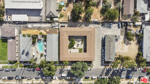 1806 Loma Vista Street, Riverside CA: https://media.crmls.org/mediaz/d8fbfa96-cb8e-445c-8325-f6913f708ac3.jpg