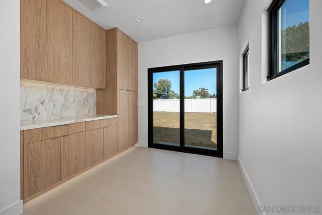 1009 Arcadia Road, Encinitas CA: https://media.crmls.org/mediaz/d8fc22c2-910c-4f65-b197-f3c99290d5a4.jpg