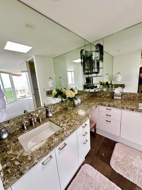 Detail Gallery Image 17 of 20 For 166 Solana Point Cir, Solana Beach,  CA 92075 - 3 Beds | 2/1 Baths
