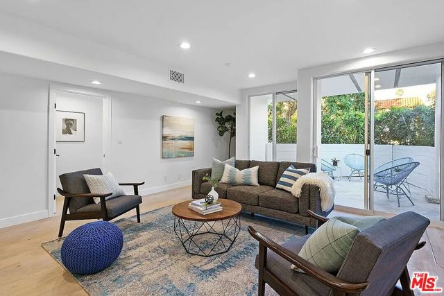 842 11th Street photo 4