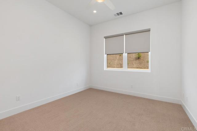 1243 Stonemark place, Vista CA: https://media.crmls.org/mediaz/d8fe2de6-4a74-40ea-a37c-c90a9855724e.jpg