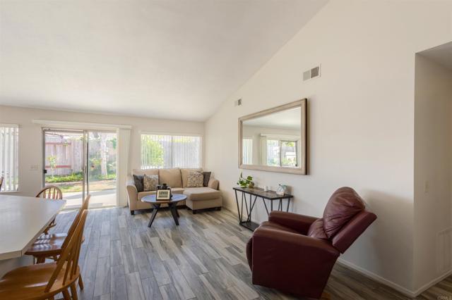 Detail Gallery Image 8 of 31 For 4413 Point Degada, Oceanside,  CA 92058 - 4 Beds | 2 Baths