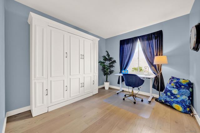 14265 Sandhill Rd, Poway CA: https://media.crmls.org/mediaz/d8ff929b-735c-4a21-a830-a1dd95d988e5.jpg