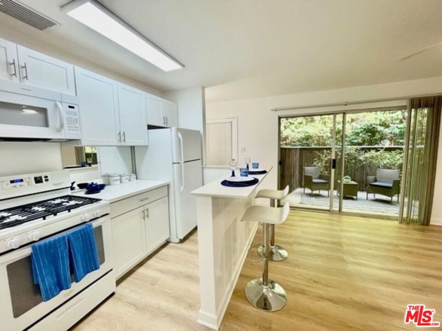 1453 S Westgate Avenue, Los Angeles CA: https://media.crmls.org/mediaz/d9005cee-5afd-4072-868e-cad38641c29a.jpg
