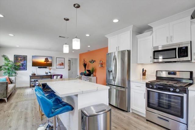 360 W Bon Air Dr, Palm Springs CA: https://media.crmls.org/mediaz/d9007970-2f55-4852-a465-bf3d6a54f6b0.jpg