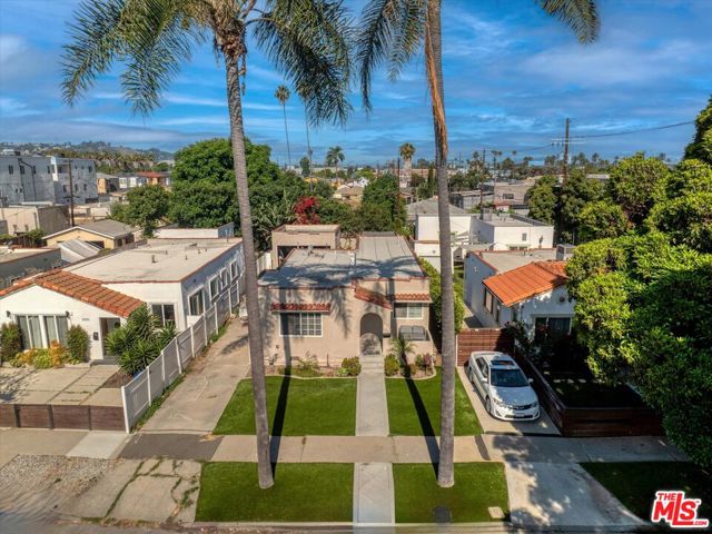 3421 Hillcrest Drive, Los Angeles CA: https://media.crmls.org/mediaz/d900f8bc-23ec-4210-bed0-3b5b745ceba2.jpg