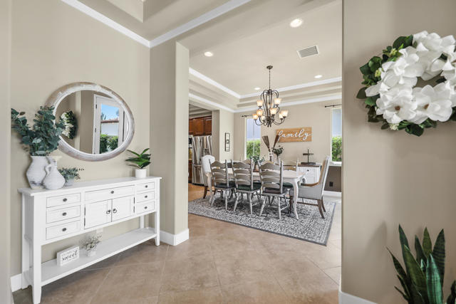 50640 Mandarina, La Quinta CA: https://media.crmls.org/mediaz/d9014fa3-a193-473e-b789-382415dc6c8d.jpg