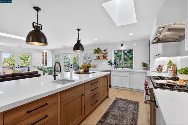 Image 7 of 46 For 393 Colorados Ct