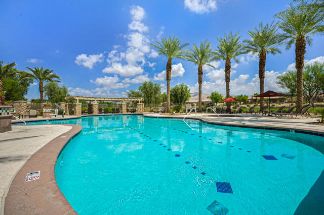 39492 Camino Piscina, Indio CA: https://media.crmls.org/mediaz/d9034019-5f0f-4ab4-9107-cc002802735c.jpg