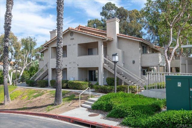 11525 Fury Ln, El Cajon CA: https://media.crmls.org/mediaz/d903b6b8-e7a0-46b7-abc4-40fcfa2114bc.jpg