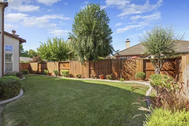 Image 40 of 53 For 5854 Riverbank Cir