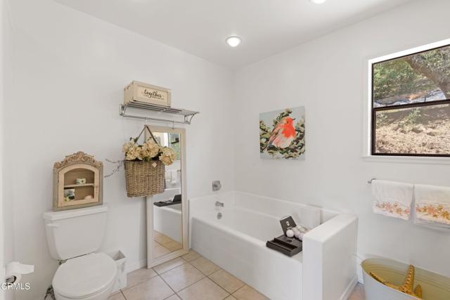 Detail Gallery Image 20 of 46 For 2100 Valley Meadow Dr, Oak View,  CA 93022 - 3 Beds | 2/1 Baths