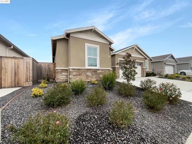2066 Espana Ln, Rio Vista CA: https://media.crmls.org/mediaz/d9049979-b147-4805-b6f9-0d4fa241c6e6.jpg