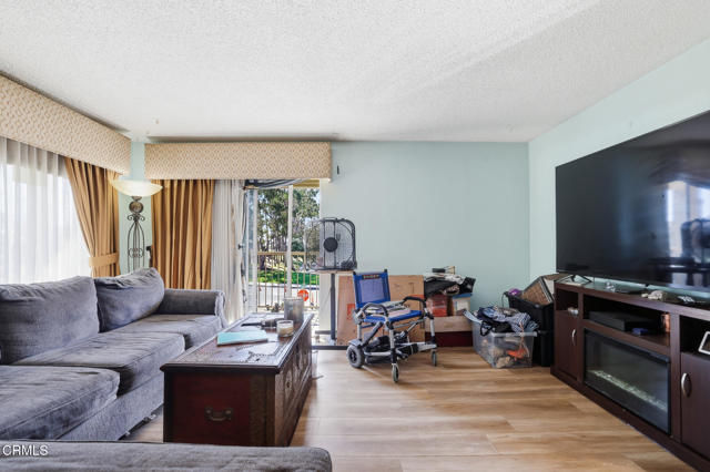 Detail Gallery Image 12 of 25 For 574 Ebbtide Cir, Port Hueneme,  CA 93041 - 3 Beds | 2 Baths