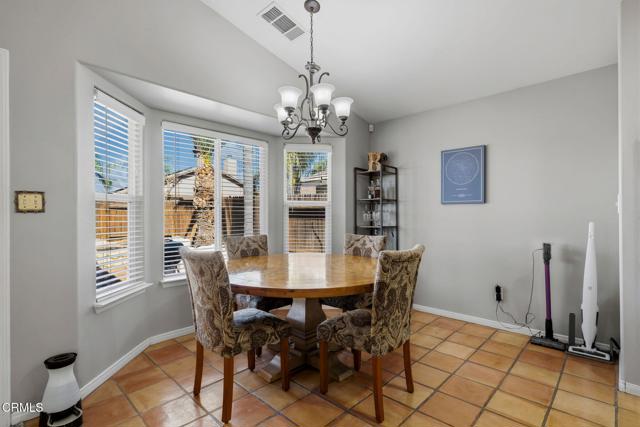 Detail Gallery Image 17 of 49 For 12614 Grand Teton Dr, Bakersfield,  CA 93312 - 4 Beds | 3 Baths