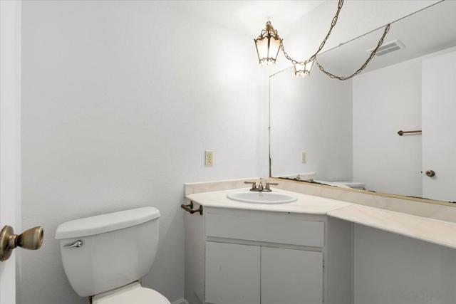 1444 Eagle Peak Ct., Chula Vista CA: https://media.crmls.org/mediaz/d905e0d4-6a27-4691-98c3-2f992c4548d3.jpg