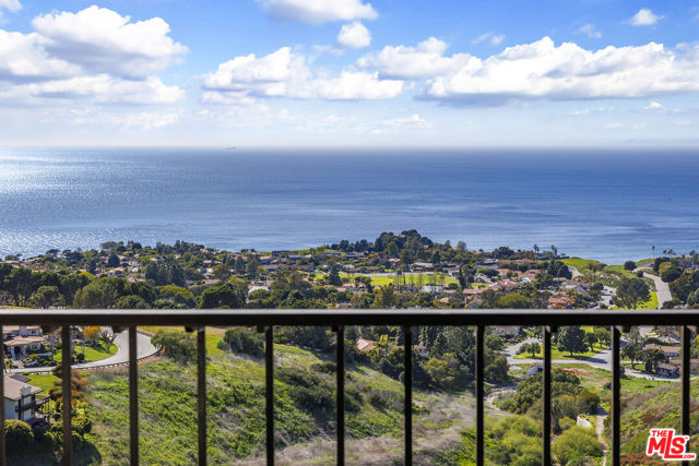 1601 Via Barcelona, Palos Verdes Estates, California 90274, 5 Bedrooms Bedrooms, ,4 BathroomsBathrooms,Residential,Sold,Via Barcelona,24369755