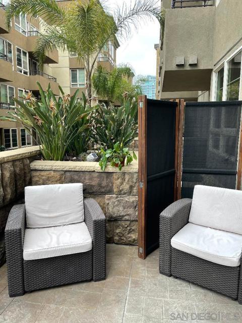 1465 C St, San Diego CA: https://media.crmls.org/mediaz/d90796fa-019b-413a-8954-0125bc419b0e.jpg