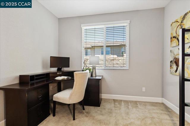 2097 Salice Way, Brentwood CA: https://media.crmls.org/mediaz/d907e923-d479-46e2-95e7-f8c8be04ce7c.jpg