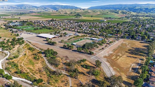 1153 Sherry Way, Livermore CA: https://media.crmls.org/mediaz/d909710d-09f3-4063-8e19-5bb20d47018c.jpg