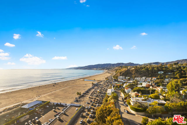 101 Ocean Avenue, Santa Monica CA: https://media.crmls.org/mediaz/d90a2df9-62ec-427a-a5fd-f1a3bd7f7cf8.jpg