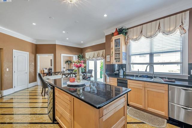 190 Pickering Ave, Fremont CA: https://media.crmls.org/mediaz/d90a5154-b5b2-4148-b92d-7210e45818e3.jpg
